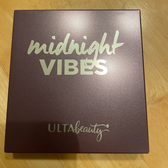 ULTA Beauty Midnight Vibes eyeshadow palette BNIB - Picture 2 of 3